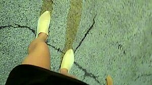 Oh, shemale Ting Xuan exposed in community garden!