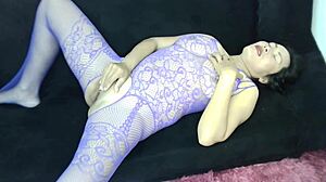 thaiger's solo session with big natural tits