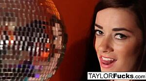 Hot 70s Sluts Finger Each Others Cunts