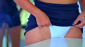 i fuck the corner of a table and it felt so funckig hot in my pussy 😍