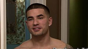 Shemale Babe Tugs Cumshot