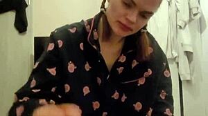 red head roomate just took my dick and make a blowjob i just cum in her mouth she spit it on my dick