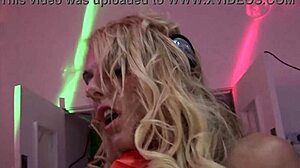 Stacey Saran, Sexy Soldier Bent Over For Facial!