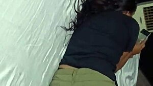 Mi cochito se moja cuando me toca el maldito viejo asqueroso