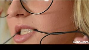 kira music lover on eroticdesire com