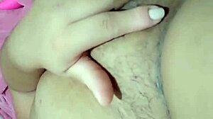 limpando o mel do meu vibrador e gozando mais parte 2 2