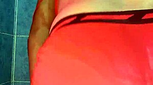 Modelando Calzon Satinado