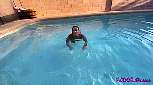 poolside blowjob in 4k from my pov