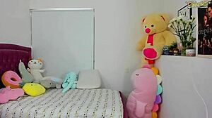 i am a cute 19-year-old latina teen with an adorable face