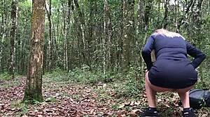 A Passerby Roughly Fucks a Milf Peeing in the Bushes Outdoors