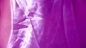 hot milf fingering her wet pussy - solo masturbating