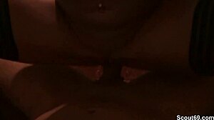 geile nutte im hamburger puff fickt einfach ohne gummi rum