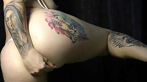 Modelo Colombiana Masturbandose Frente A Las Camaras