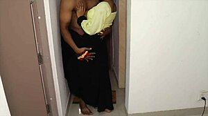 Kitchen Mein Thoda Chulha Thodi Jawani