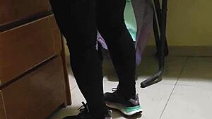 i'm follando a la se�ora de la limpieza