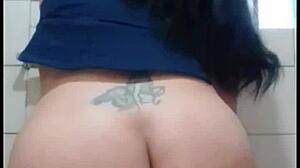 Pau sexi1 milf latina tocandose y jugando con su juguete