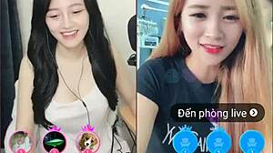 i watch two cute girls on uplive livestream