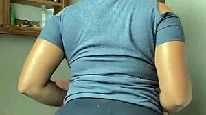 I share my Latina style in tight leggings as a teen