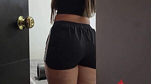 Roommate Me Obligo A Tener Sexo Fuerte Porque Me Espiaba Mientras Hacia Estiramientos