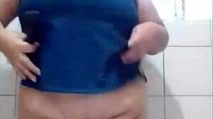 Pau sexi1 milf latina tocandose y jugando con su juguete