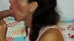 Le Chupe Bien Delicioso la Verga de Mi Vecino Casado Estaba Muy Jugosa