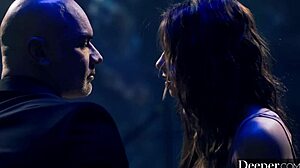 Gorgeous Baddie Xxlayna Marie Unleashes Deep Kinks in Intense Scenes