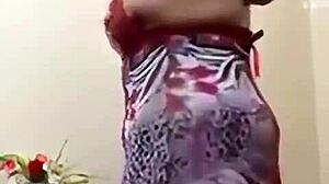 Look at this sexy BBW girl! She's so hot and ready!