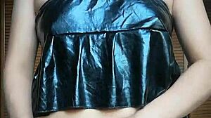 hayami - update 17 - cachonda tocandose la panocha - jun 30 2025