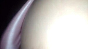 เย็ดหีแหกแตดเอาควยยัดหีในท่าหมาจนน้ำแตกทำเอาแตดแฉะ