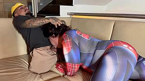 Mulher Aranha Gosta De Chupar Piroca Ate As Bolas