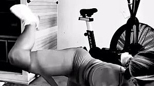 Creeper MSACS performs an intense ass workout