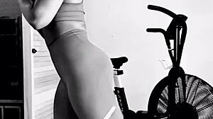 Creeper MSACS performs an intense ass workout