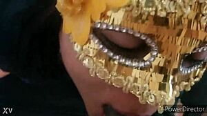 Hermosa y caliente morena latina