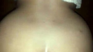 Bokep indonesia awalnya chat iseng lagi apa saat suaminya pergi diam-diam main kerumah binor agar dapat ngentot