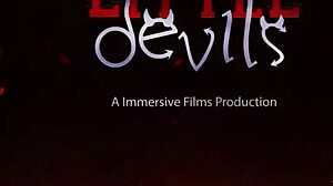 Loira do bumbum gigante fodendo gostoso seu cuz�o rosa