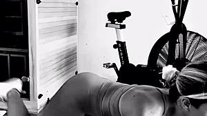 Creeper MSACS performs an intense ass workout