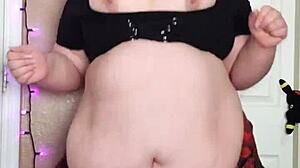 hairy bbw isnt wearing panties