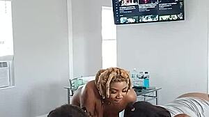 2 twitter baddies drippinvelvet & princess hayze giving gaktrizzy some head after an orgy