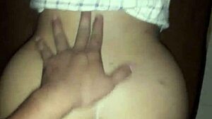 Bokep indonesia awalnya chat iseng lagi apa saat suaminya pergi diam-diam main kerumah binor agar dapat ngentot