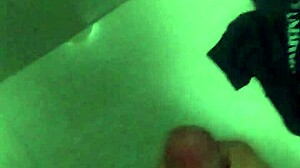 me la jalo en el baño