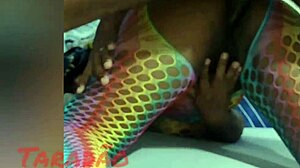 The amateurs enjoy deliciously in the black woman's big ass during anal sex