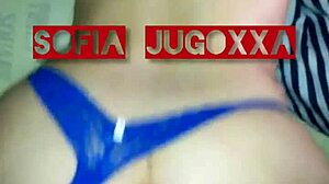 ¿Mi esposa empinada comiendo verga con nalgotas?