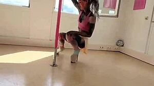 Anuskatzz Twerks Athletic Ass in Exotic Heels Pole Dance Mix