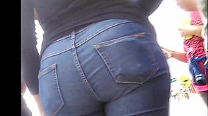 WOW CHECK OUT THIS LATINA TEEN'S BIG CANDID ASS IN TIGHT JEANS!
