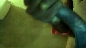 Tia gostosa receives massive outdoor public gozada cumshot explosion