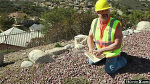 boss shemale bareback assfucks crossdresser blowjob style