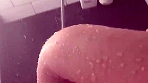 saudi arabian teen stepsis teases big pussy in sunny los angeles shower