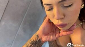 comi a rabuda da academia no closet curvy latina bent over creampie before workout!