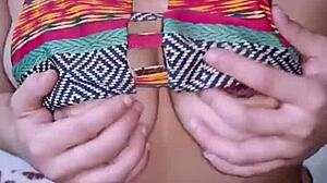 Encuentro vecina en lencería nueva y la cojo con creampie rico