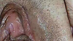 chris vivi naughty wet open pussy squirts hard